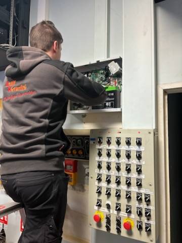 Raccordement de la centrale GALAXY BUS DIMENSION